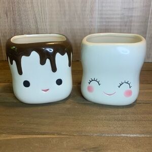 Set Of 2 Small Miniature Marshmallow Shaped  Cups Mugs With Faces